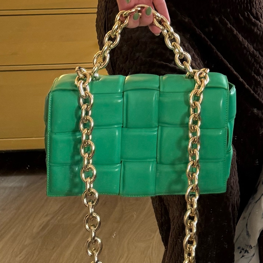 Green Quilted Faux Leather Cross Body Handbag with Gold Chain